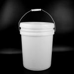 Convenient Handle Snap On Lid 5 Gallon Plastic Buckets 15.5 Inches