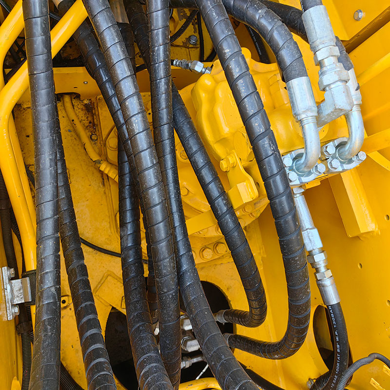 Used Komatsu PC220-8N1 crawler Excavator SAA6D107E-1 Engine 1m³ Bucket Capacity 22 tonnage