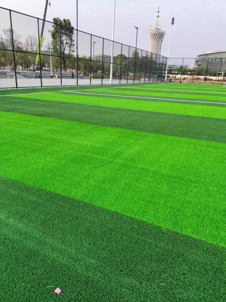 Rubber Granules Synthetic Grass / Artificial Turf Dtex 8000-15000 Drainage