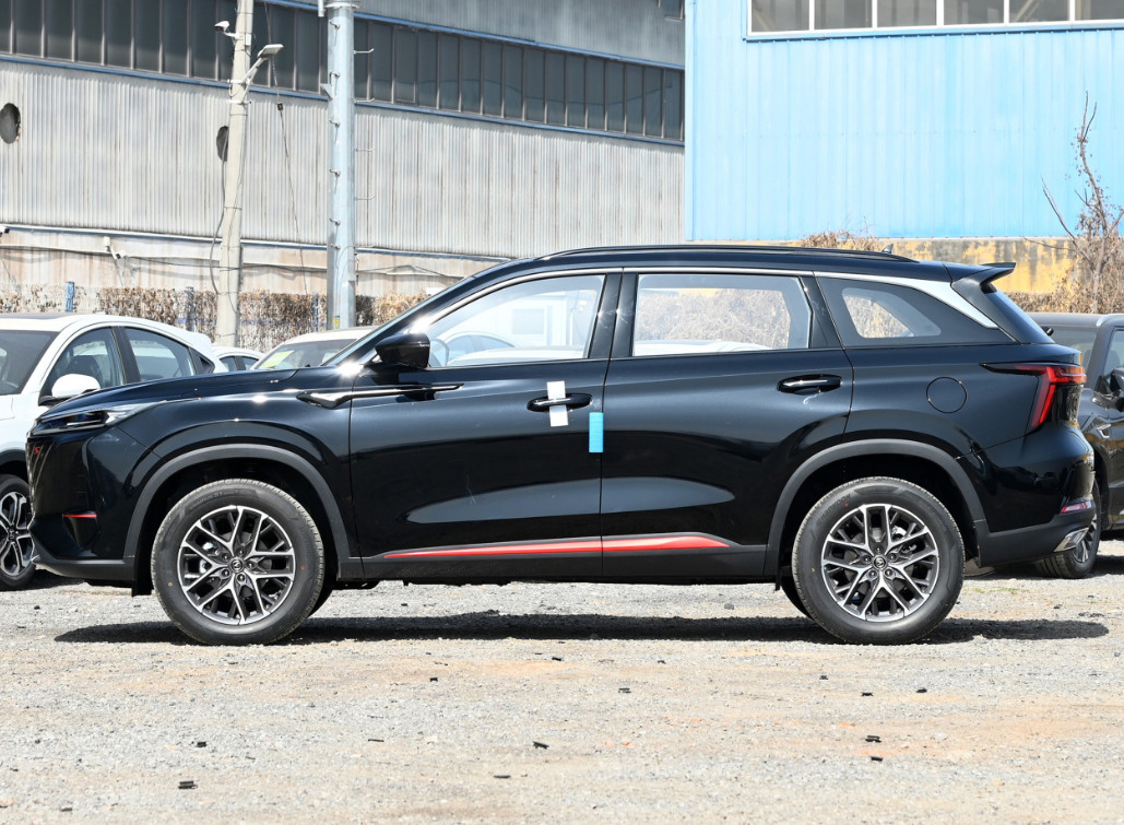 Changan Gasoline CS75 PLUS 2022 1.5T Automatic Luxury Version 5 Seats SUV
