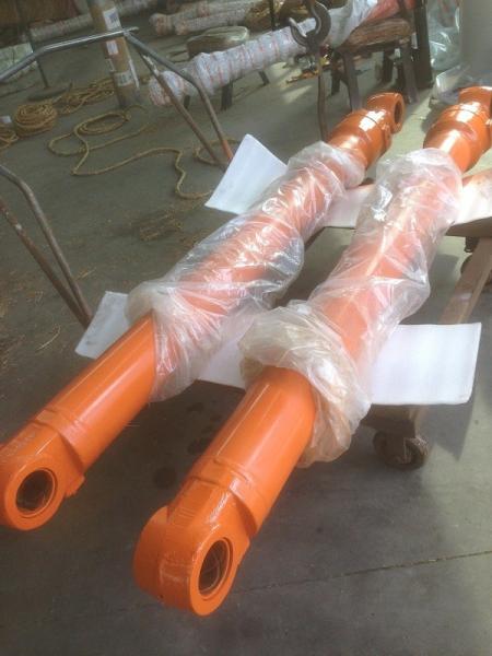 4628628 zx270-3 bucket hydraulic cylinder Hitachi zx270 oil cylinder excavator