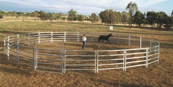 Quality Horse round Yard Panels 6 Oval Rails. Locking Pins. Melbourne Cattle for sale