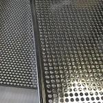 304 Rust Free Stainless Steel Metal Perforated Baking Tray Mesh With Customized