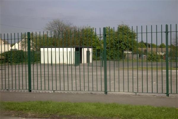 Buy cheap Blunt Top / Vertical Bar Ornate Metal Fencing High Compressive Strength from wholesalers