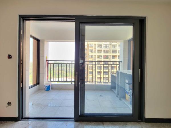 Buy cheap Large Screen Aluminium Sliding Doors Weatherproof 5 Years Warranty from wholesalers
