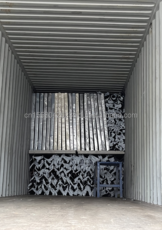 EU Modern 3 Bedroom Flat Pack Container Houses Wooden External Wall and Galvanized Steel Bending 180g for Residential