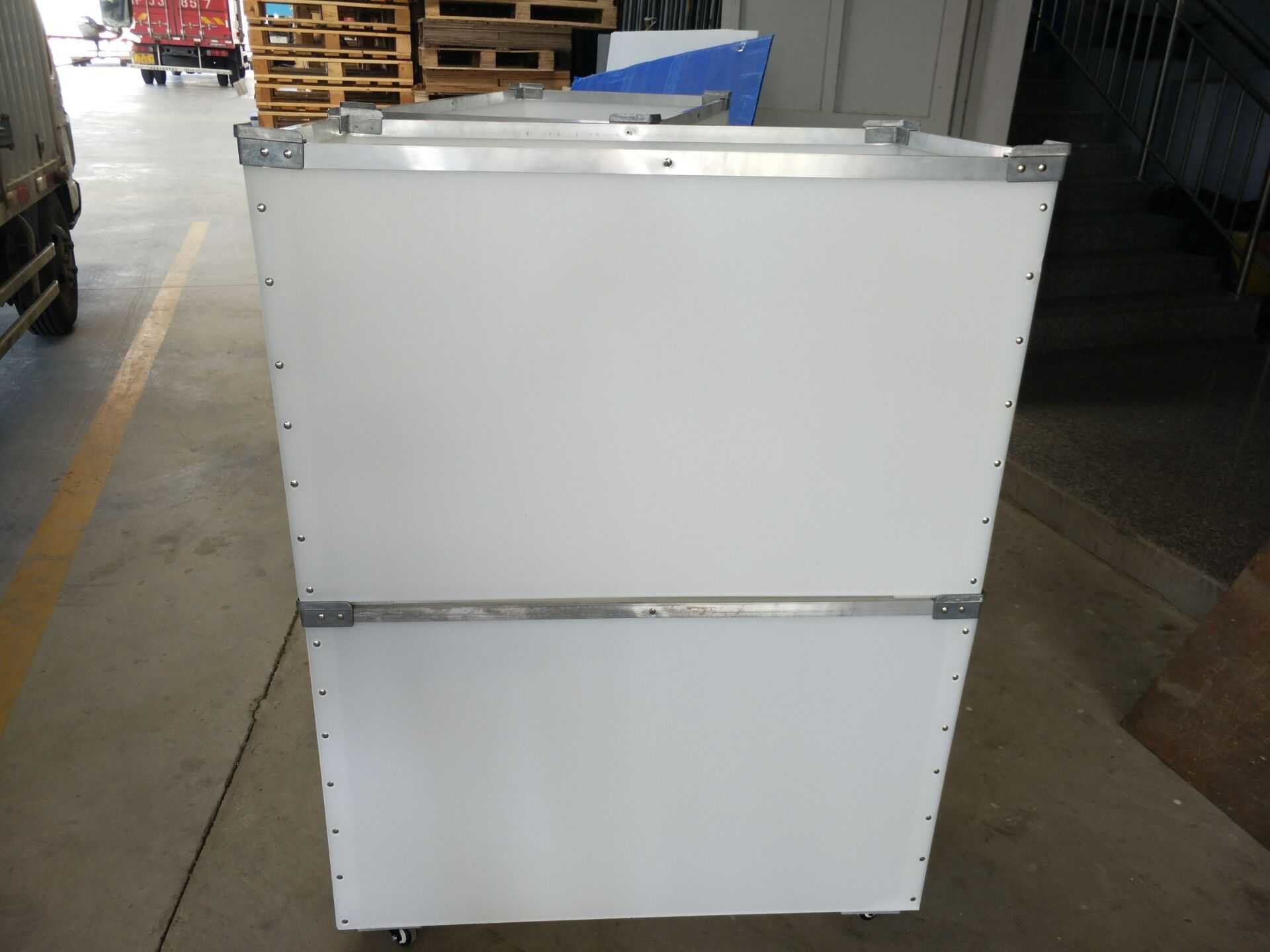 Lightweight Plastic Turnover Box Anti Pressure Corrugated PP Boxes Grey