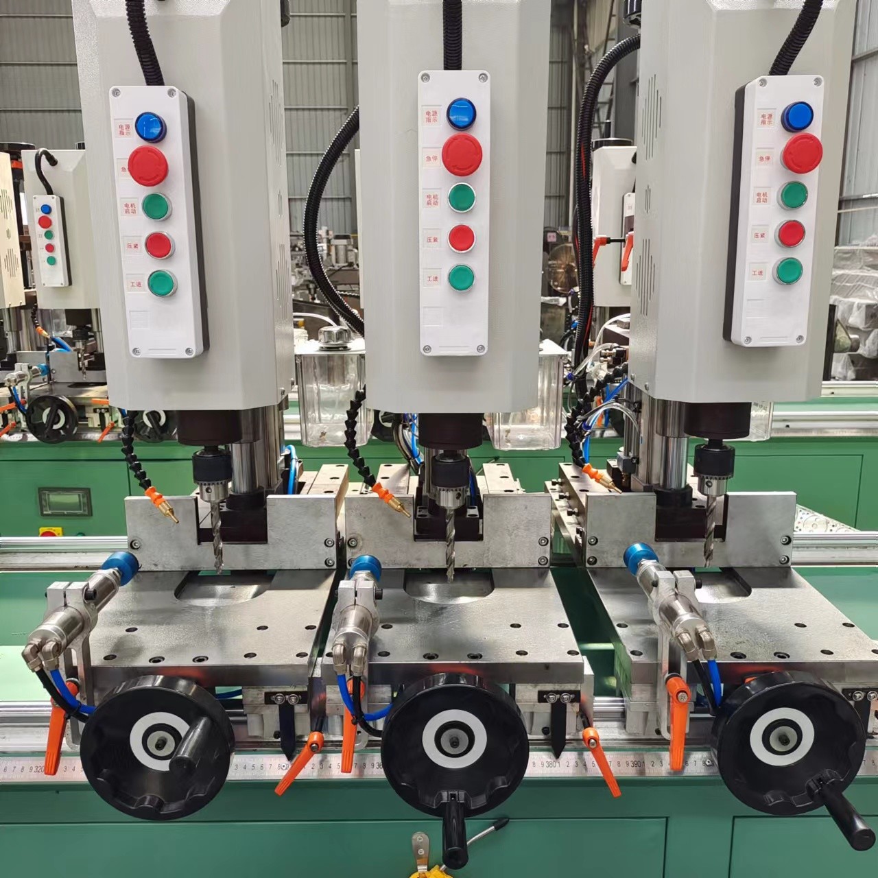 Aluminium Formwork Multi-Head Combination Drilling Aluminium And Metal Cutting Hole Boring On Vertical Drilling