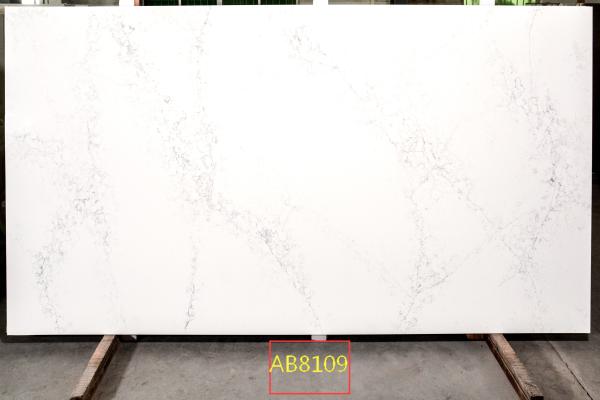 Buy cheap Indoor Decoration Calacatta Quartz Stone Countertops 2.45g/cm3 Density from wholesalers