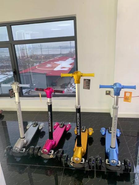 Buy cheap 3-17 Years Old Kids 3 Wheel Scooter With Rear Wheel Brake High Durability from wholesalers