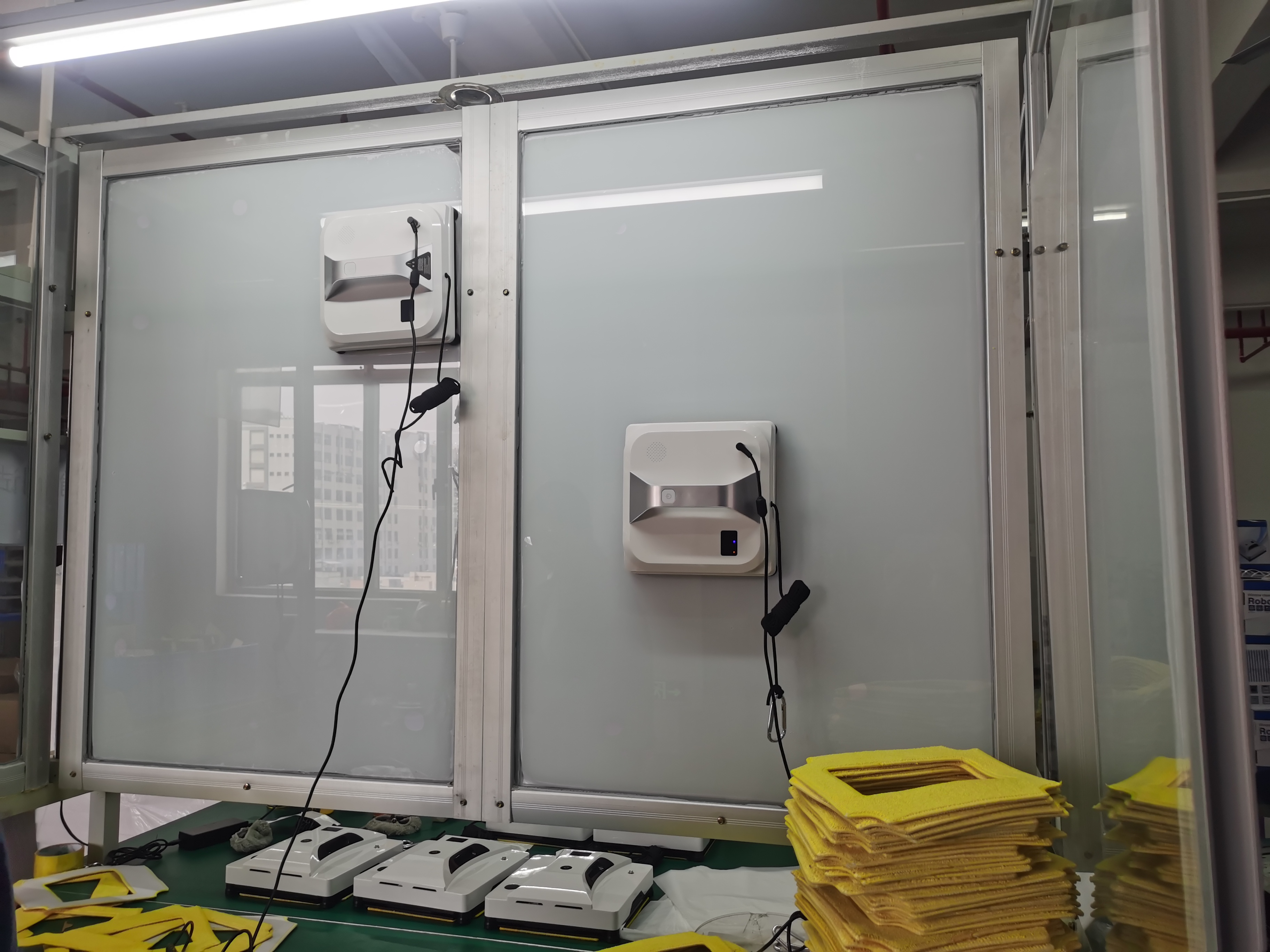 295 X 145mm Window Cleaner Robot 2min/M2 Hi Rise Automatic Window Washer Machine