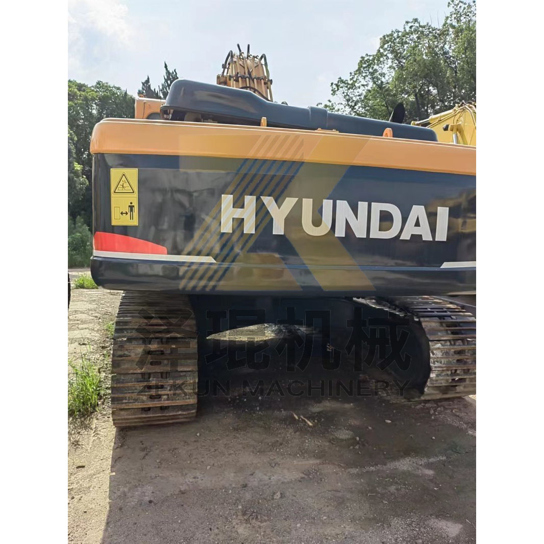 Used Hyundai 305LC-9T Excavator 1.38m3 Bucket 30,000 KG Weight