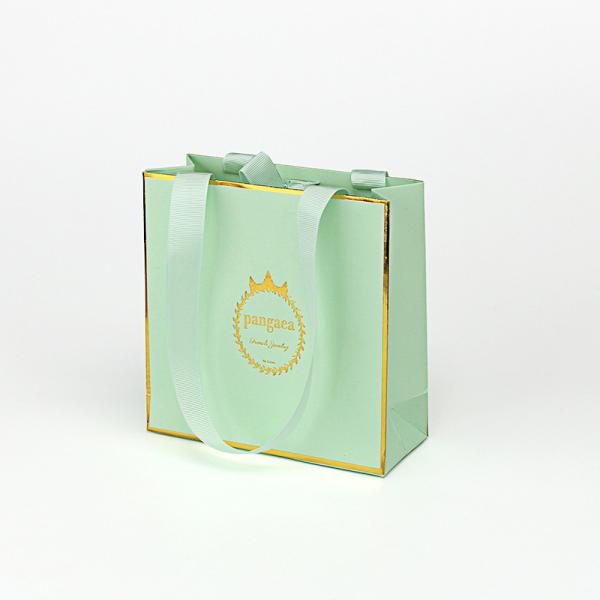 Quality 250gsm Paper Gift Bags With Handles Hot Stamping Retail Green Bags With Gold Rim​ for sale