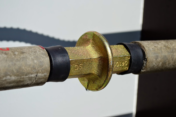 Casted steel water stop. Good resistance to water,resiatance to aging, convenient to use