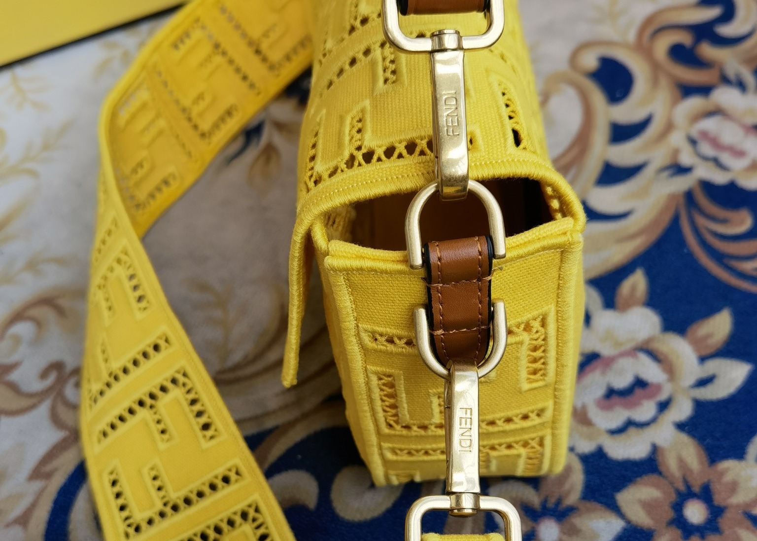 Newest Baguette Bag Embroidery Series Cross-Body Bag F Letters Pattern Embroidered Straps Bag