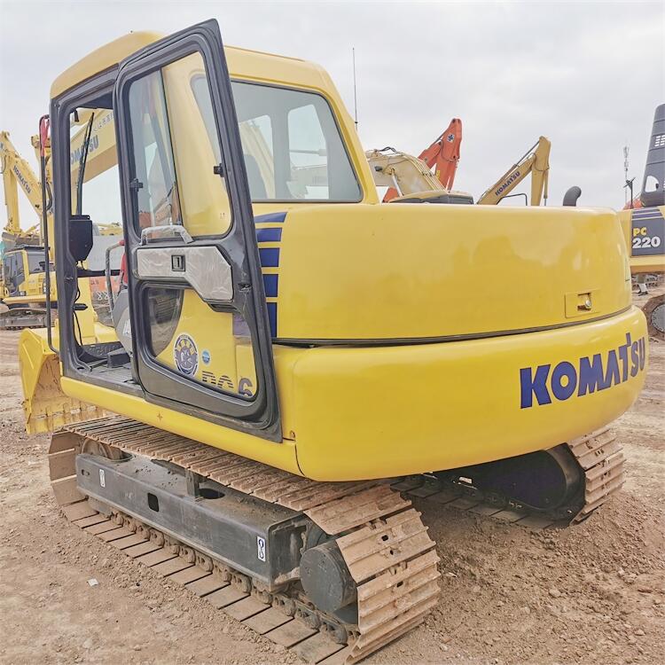 6300 KG Operating Weight Used Komatsu PC60-7 Excavator Japan Original in Good Condition