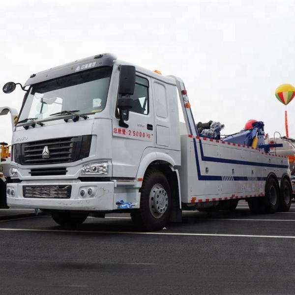 Buy cheap 50 Ton 12 Wheel Tow 3 Axles Road Wrecker Truck Euro 2 With 295/80R22.5 Tires from wholesalers