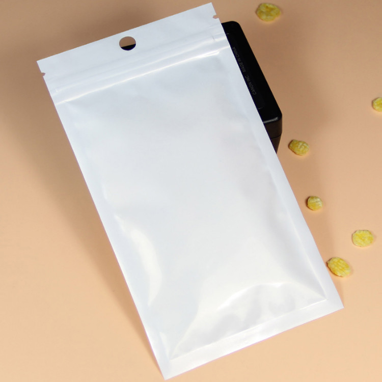 Transparent Self-Close Zipper Bag Plastic Packaging Pearl Film Bags Reusable Storage Bag with Hang Hole