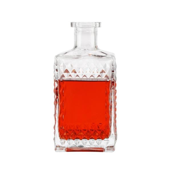 Customied Square Carved Glass Reed Diffuser Bottles with Whiskey Vodka Wine
