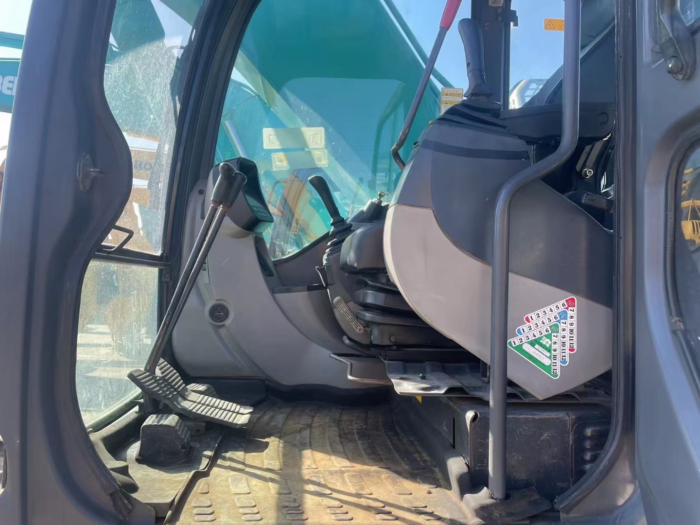 SK210 Second Hand Kobelco Excavators Digger 21T Tracked Equipment Machinery 118kw