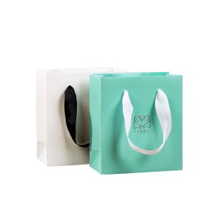 Buy cheap Custom High Quality Silver Logo Matte Laminated Cosmetic Packaging Bags product