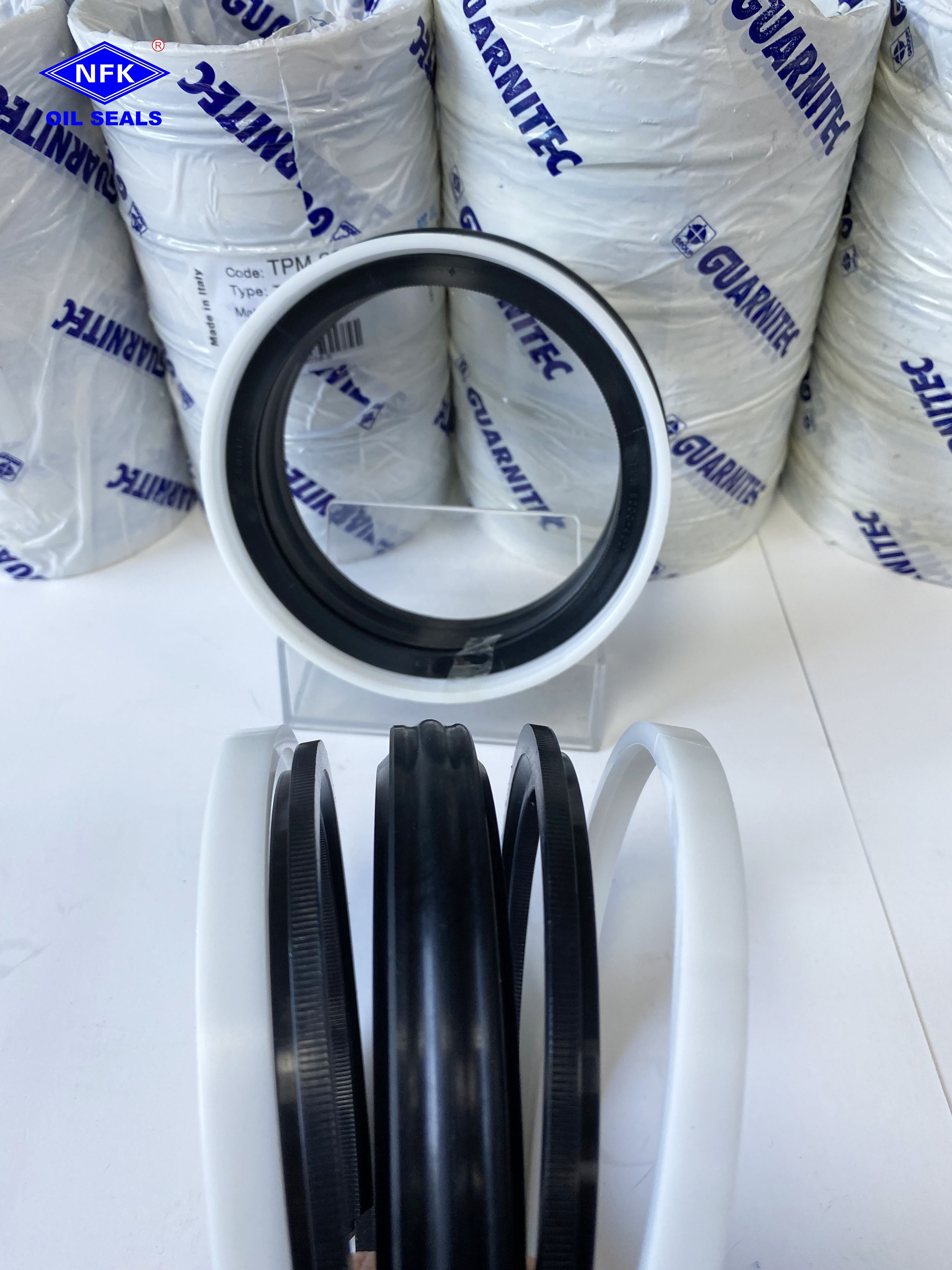 NBR Combination Oil Seal Hydraulic Cylinder Tpm Das Dbm Compact Piston Oil Ring
