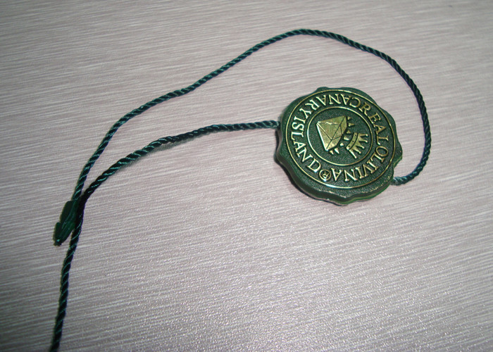 Custom Cheap Green Plastic Name Seal Tags For Clothes With Printed Sticker Label