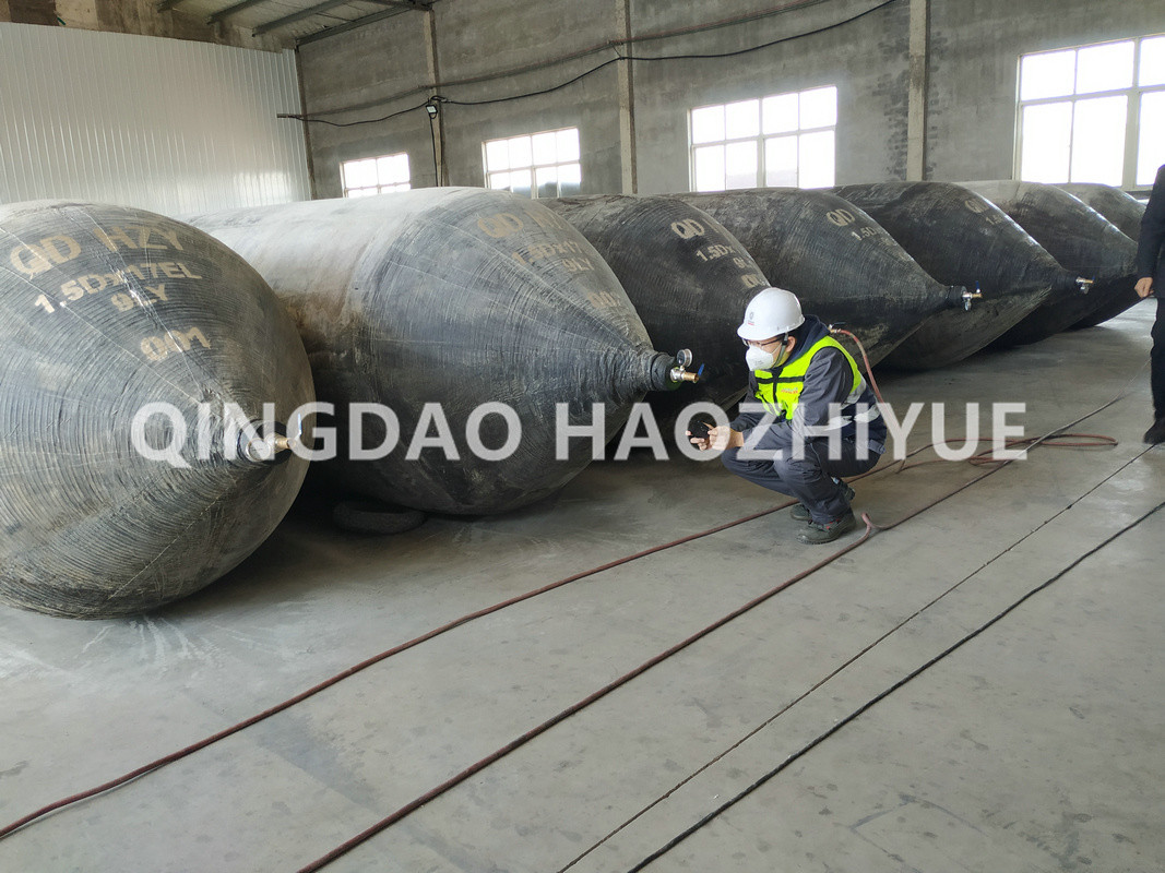 High Pressure Marine Rubber Airbag Cord Fabric , Salvage Ship Launching Airbags