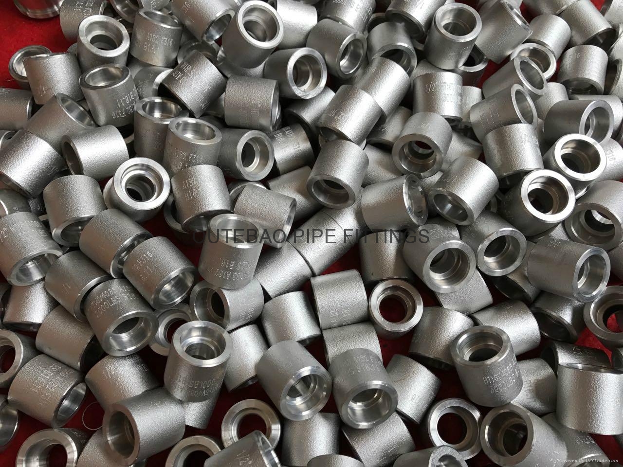DN 6-100 Class 3000-9000 Forged Cast JIS 1pc ALLOY C-4/W.NR 2.4610/UNS N06455/AWS 052 Socket Welding Coupling for Water