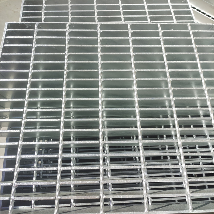 Industrial Overhaul Platform Galvanised Steel Grid Flooring For Staff Passage