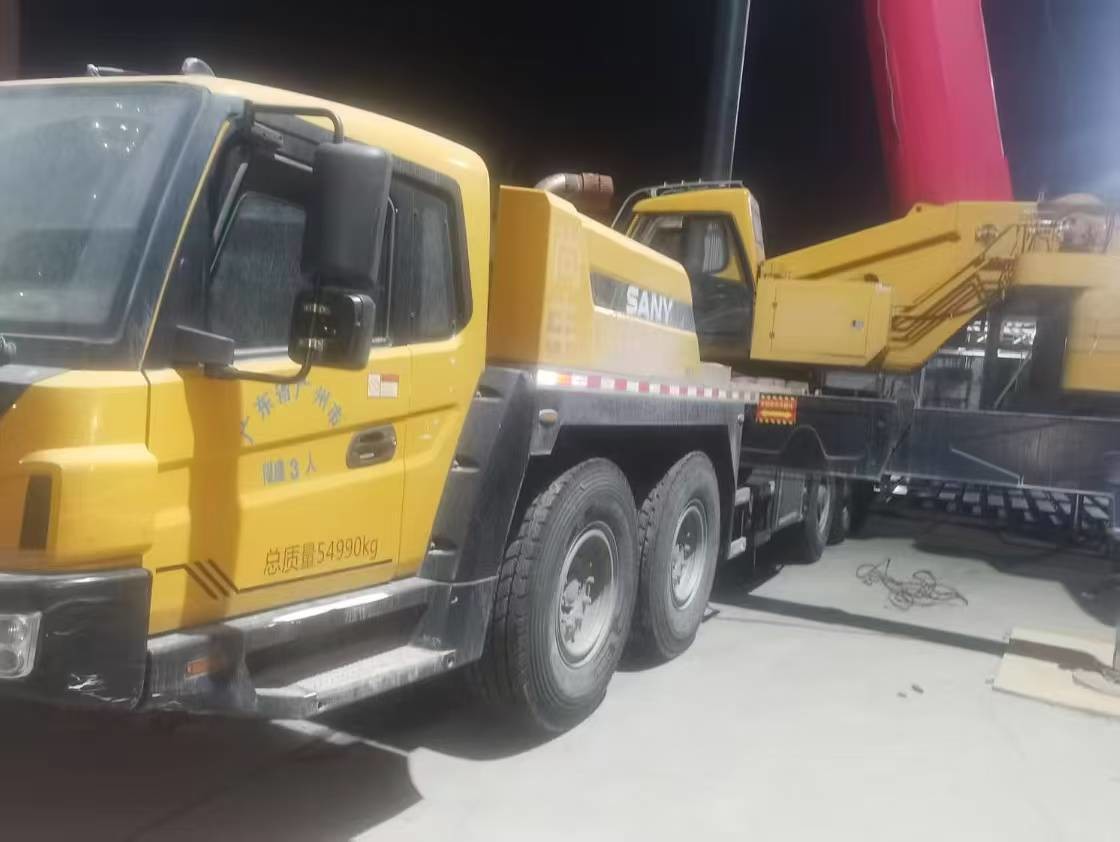 China Construction Lifting Equipment Cranes Hydraulic Truck Mounted Used SA NY SAC1300C8 130t Mobile Truck Cranes Price for Sale