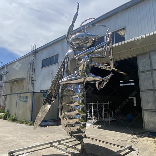 Buy cheap 4.8m High Customized Mirror Polished Stainless Steel Bee Sculpture from wholesalers
