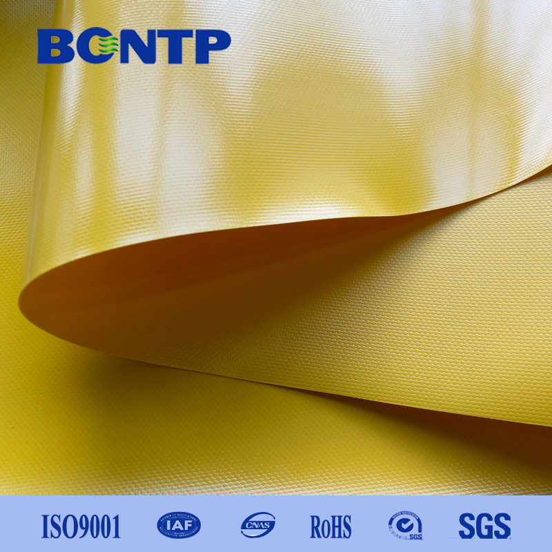 Fireproof PVC Coated Woven Fabric Polyester 0.6MM For Inflatable Products