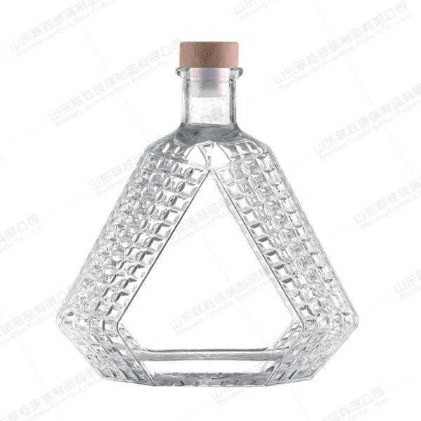 Buy cheap Customized 500ml Square Glass Bottle for Liquor 50cl made of Healthy Lead-free Glass from wholesalers