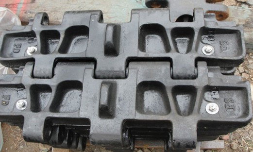 118 Track Shoe