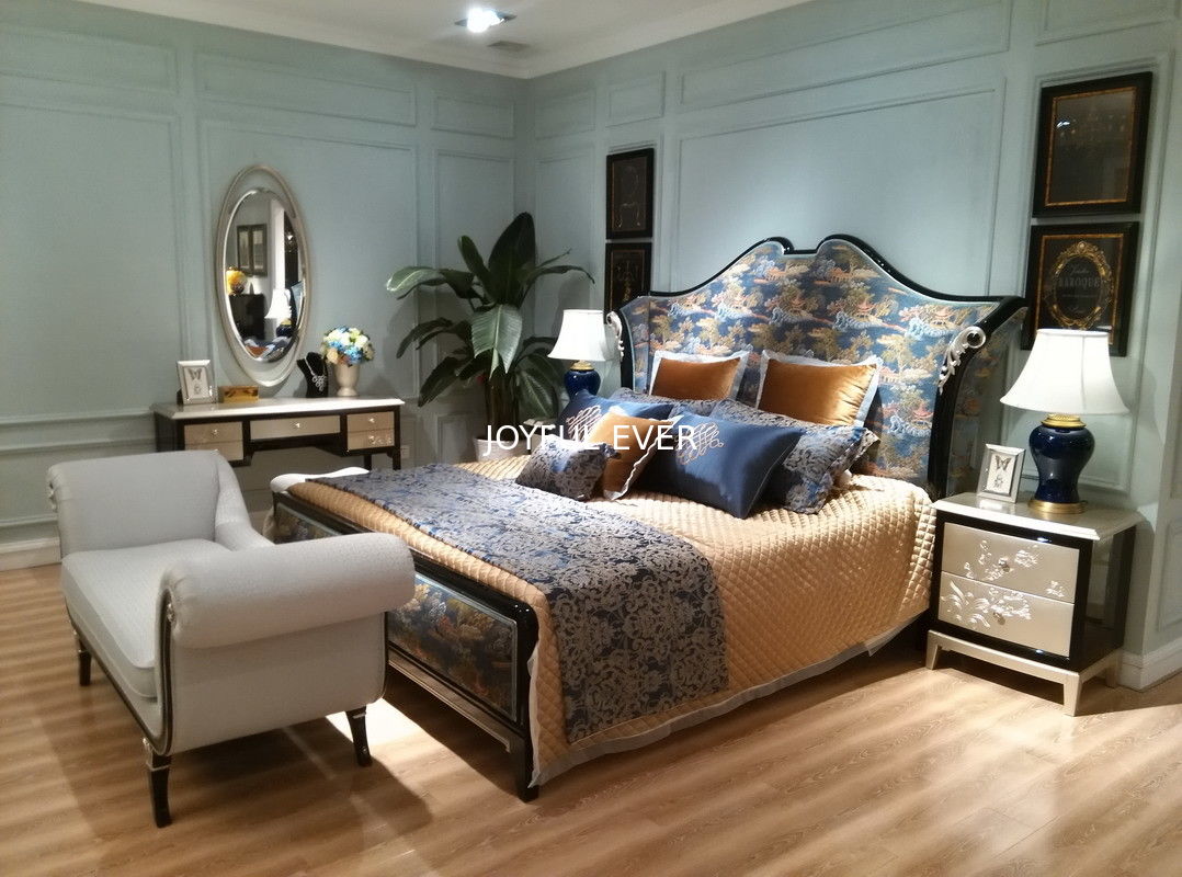 Luxury home furniture Leather Bedroom furniture set of King bed in Leather upholstered by high glossy painting furniture