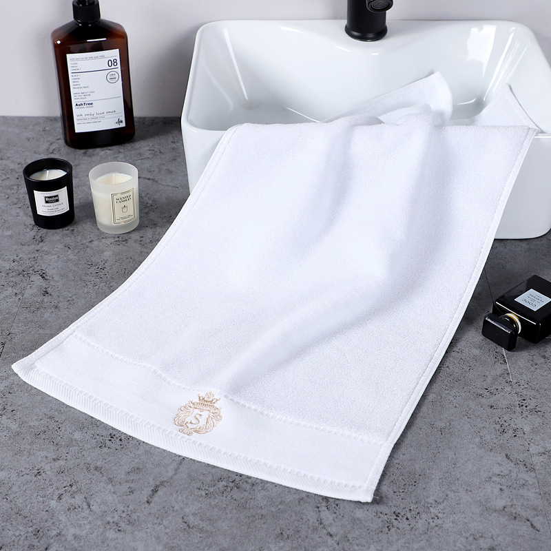 Thick Cotton Striped Pattern Luxury Hotel Towel Set with Embroidered Logo and OEM Logo