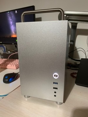 310mm Graphic Card MATX Aluminium PC Case With Handle