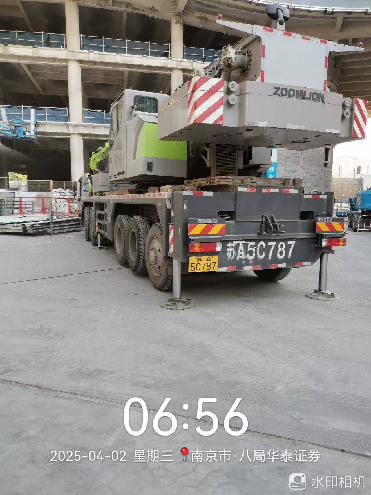 Seven-Arm Crane Jib ZTC950E7 2021 Years Zoomlion Mobile Crane 95tons for Heavy-Duty Construction Projects