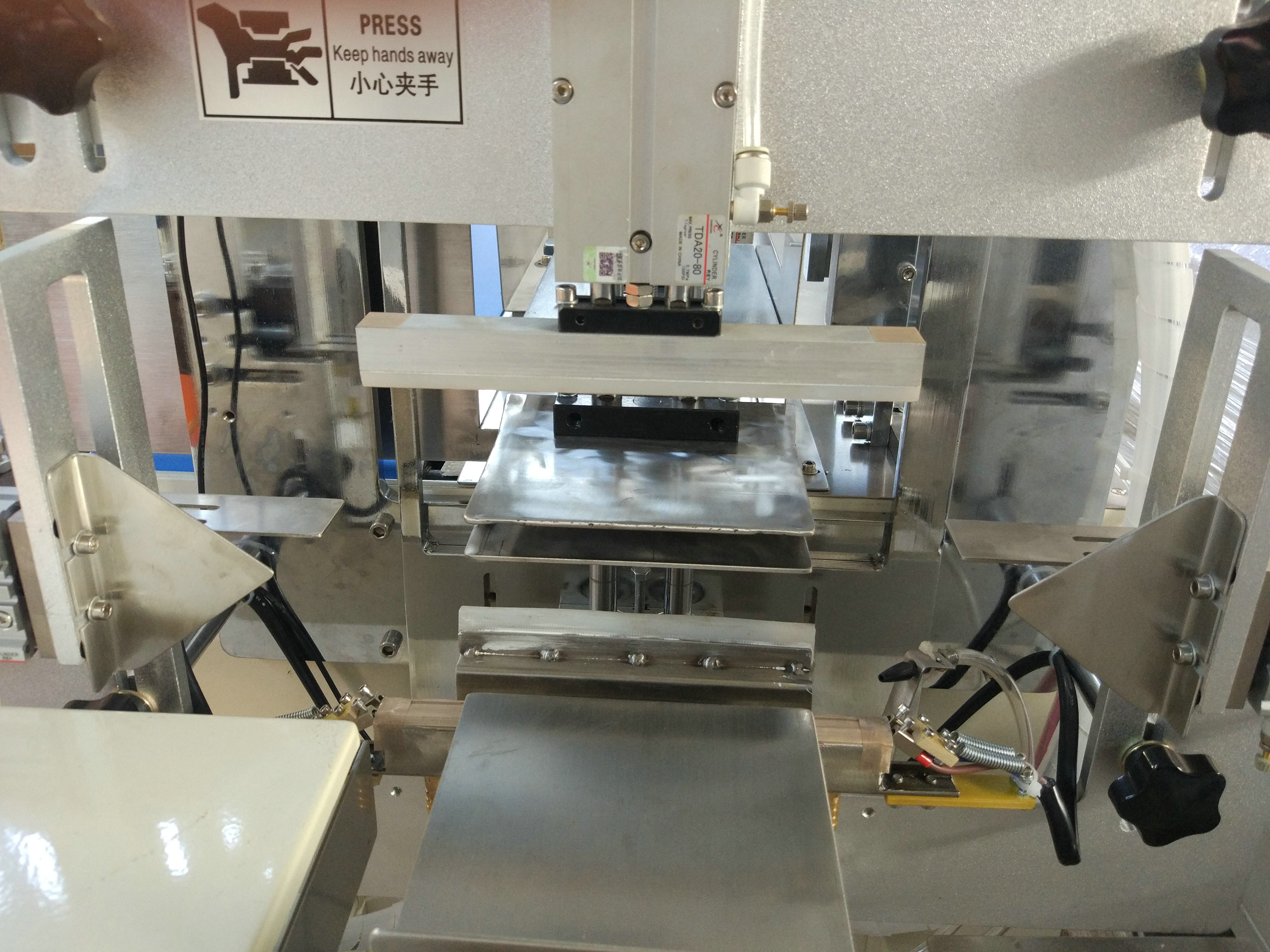 Semi Automatic Good Quailty Napkin Tissue Paper Packing Machine 10-12bags/Min