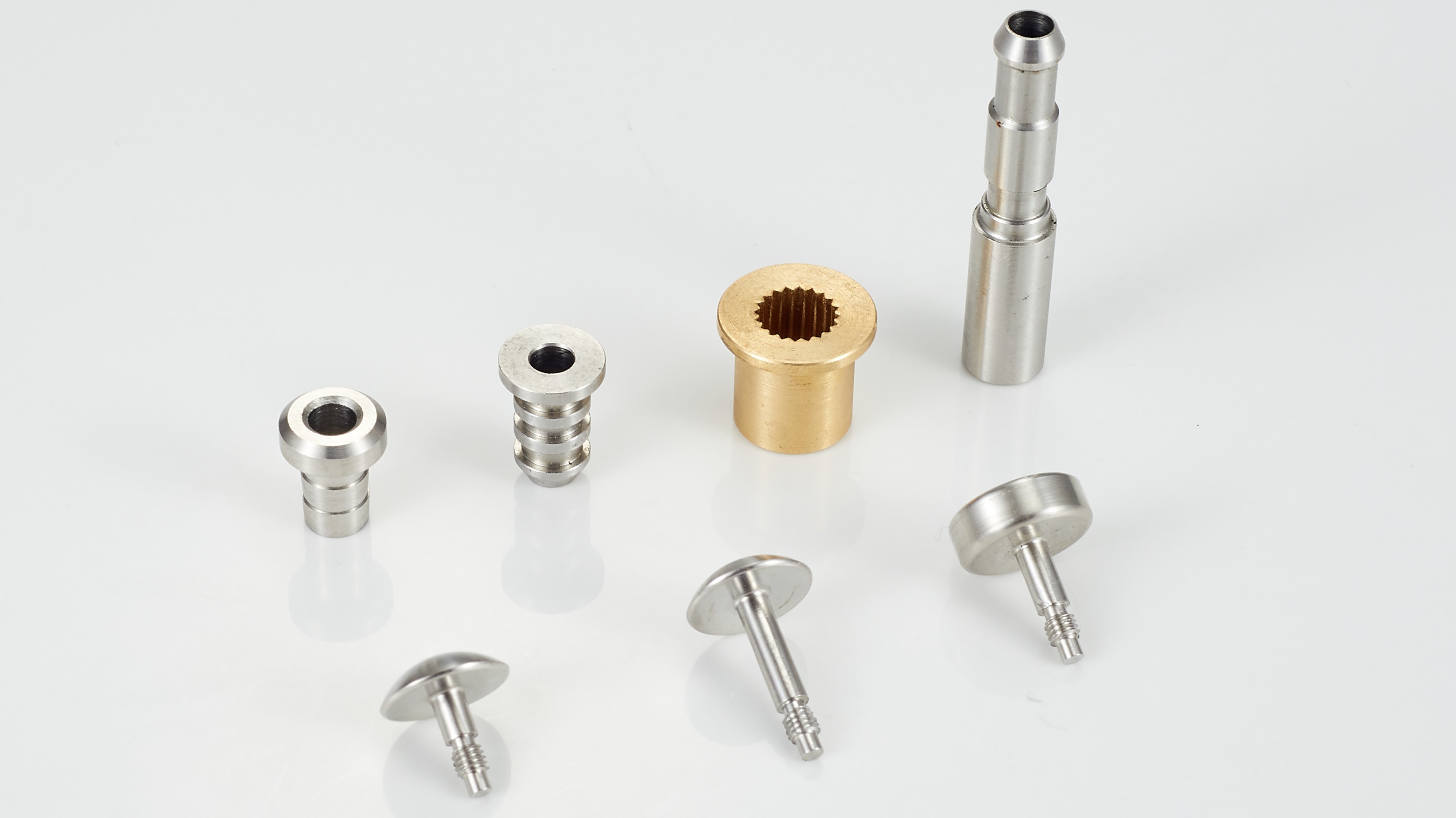M24 24mm Dia CNC Precision Machining Parts Metal Hose Nozzle