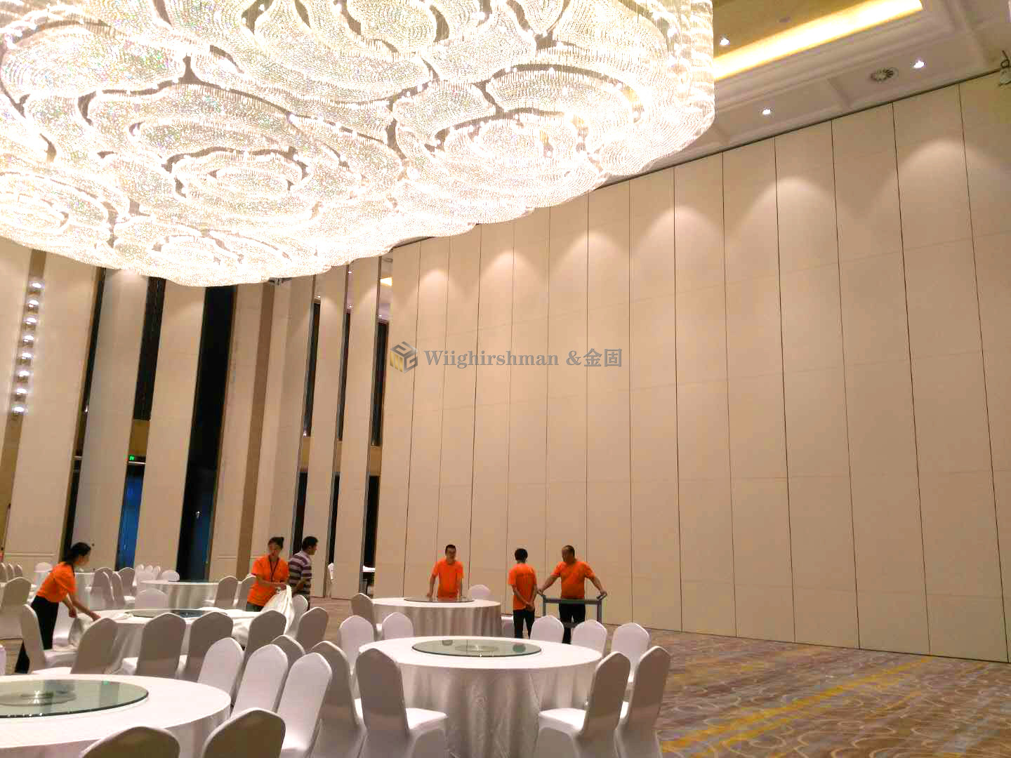China Height Adjustable Foldable Partition Wall with Double Rubber Seals on sale