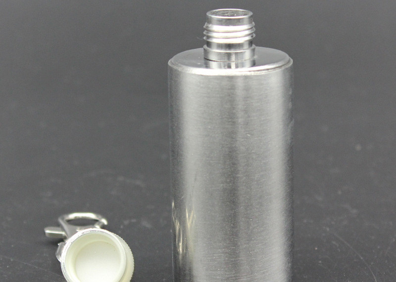 Portable Cylindrical Hip Flask , Small Wine Jug 2 Ounce Bottle With Key Fob
