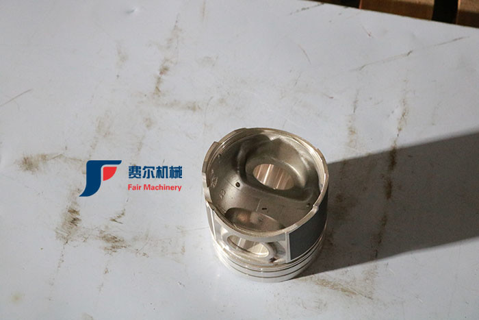 Engine piston YC6108 / YC6B125 is installed on loaders SDLG LG933L, LG936L, FOTON LOVOL FL936F, XCMG LW300F