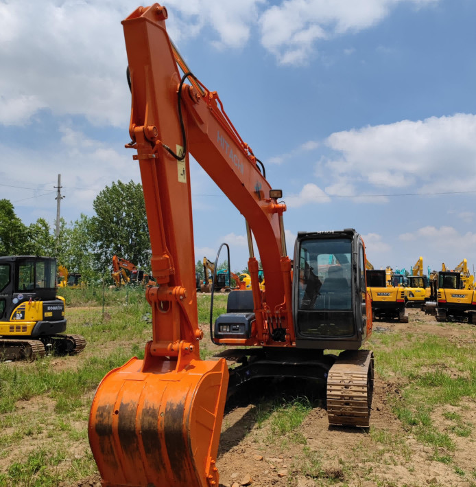 Secondhand Excavator Original Hitachi ZX120 used Hydraulic 12ton Crawler Digger