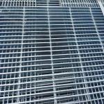 Galvanized Anti Tread Industrial Steel Grating Empty Grid Plate For Petroleum