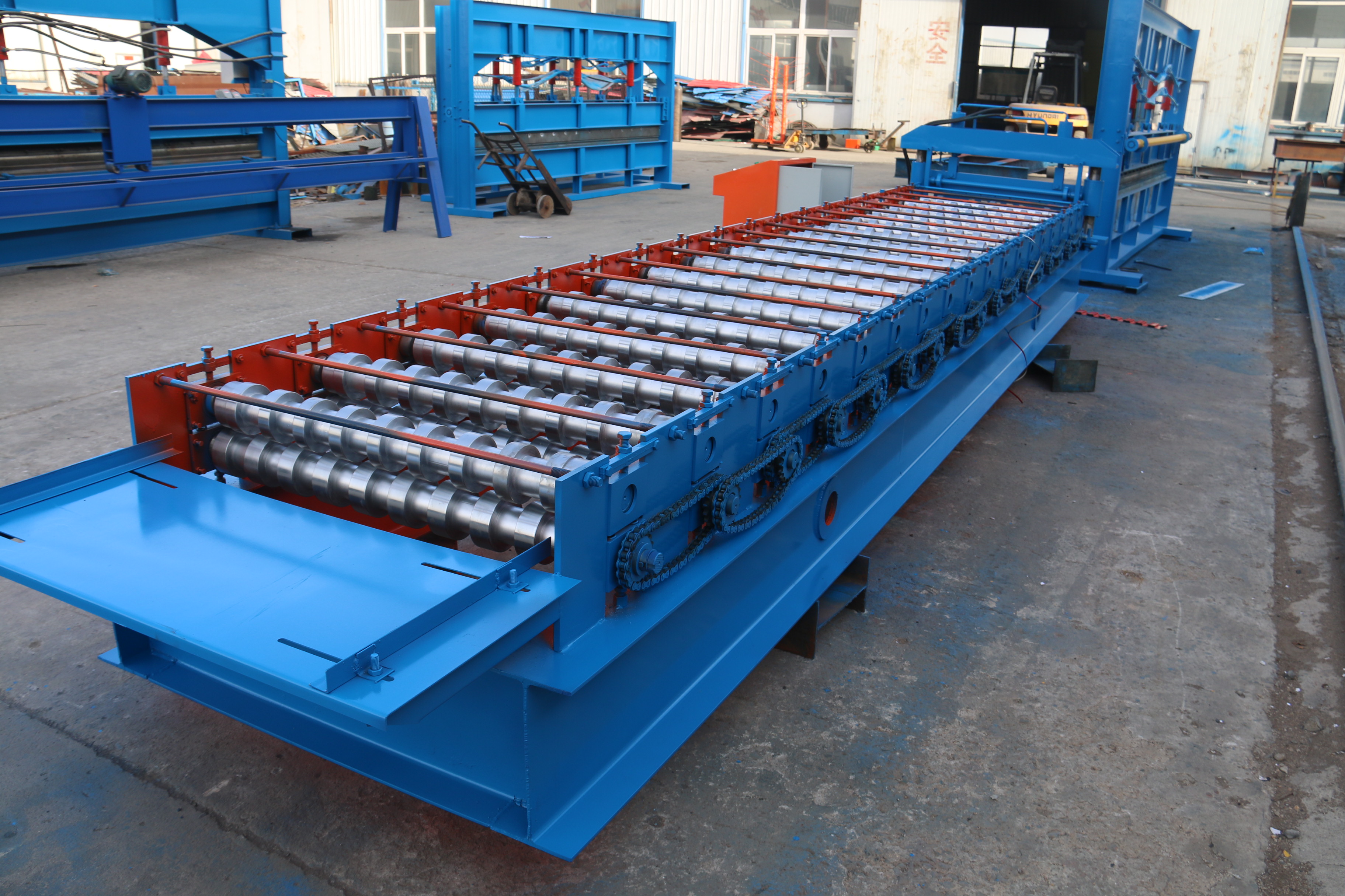 8m/min 6T Rolling Shutter Manufacturing Machine Hydraulic Cutting