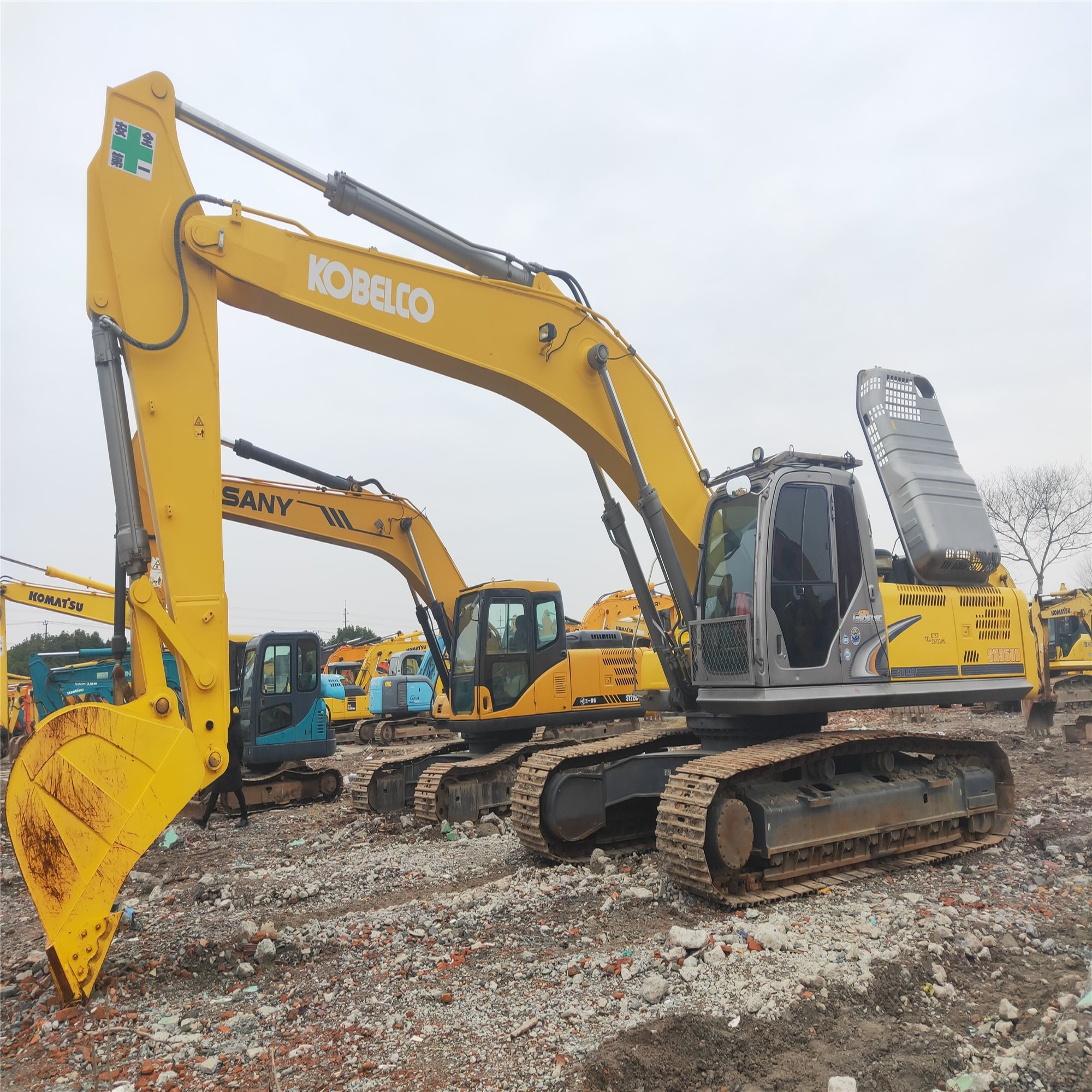 Used Kobelco SK350D Large Crawler Excavator, 35-ton Class