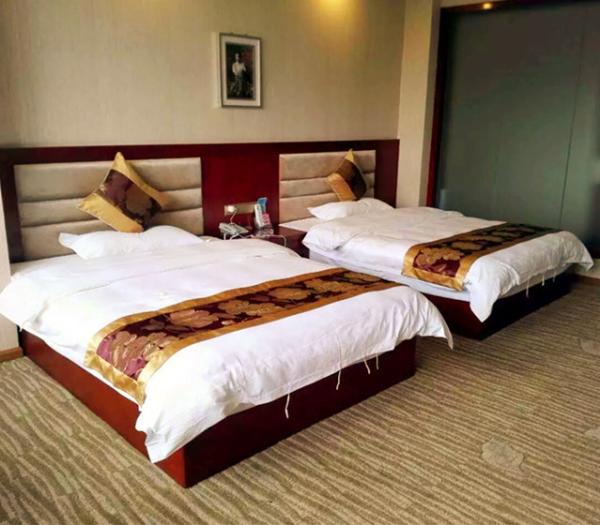Buy cheap Commercial Hotel Bedroom Furniture Sets With Double Bed And Table Chairs from wholesalers