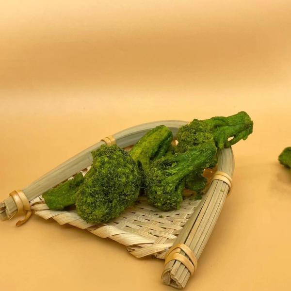 Buy cheap Crispy Unique Flavor of Vacuum Fried Broccoli Nutrient Packed Snack from wholesalers